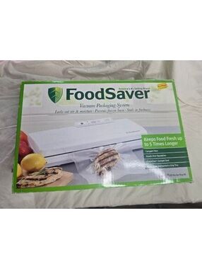 FoodSaver VS0100 Compact Vacuum Sealer